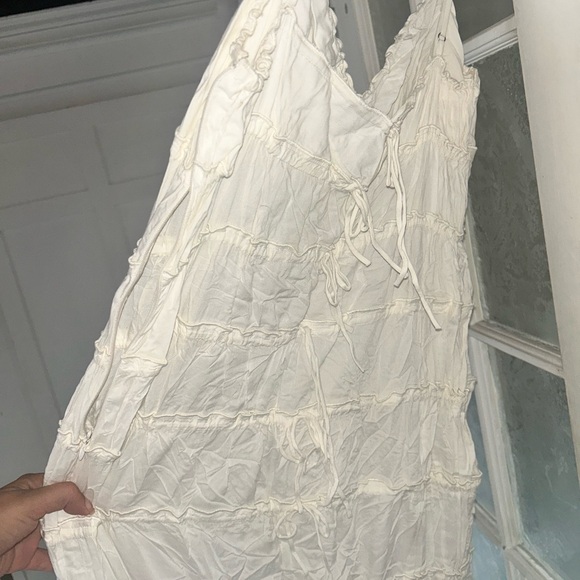 Mirror Palais Ruffle Tunnel Gown - Picture 10 of 11